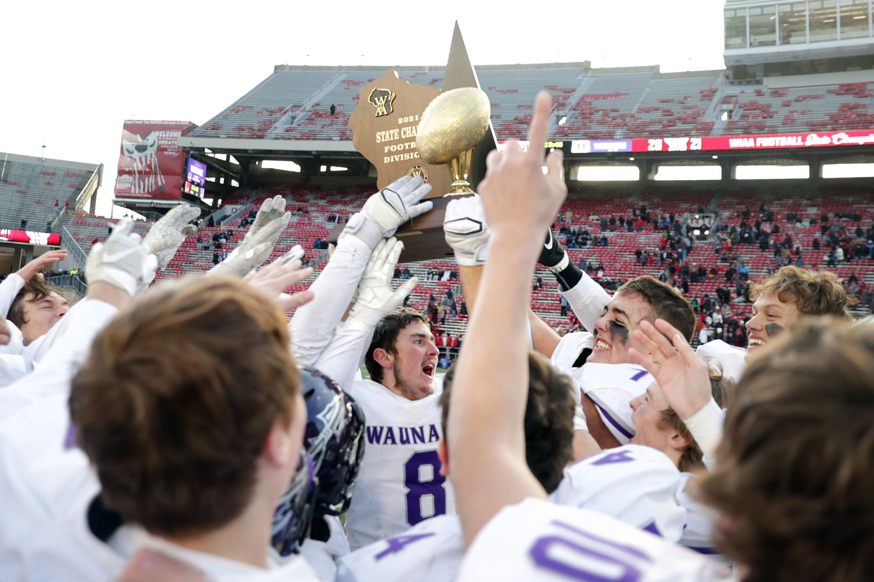 111921_Waunakeefootball_01-11192021173746
